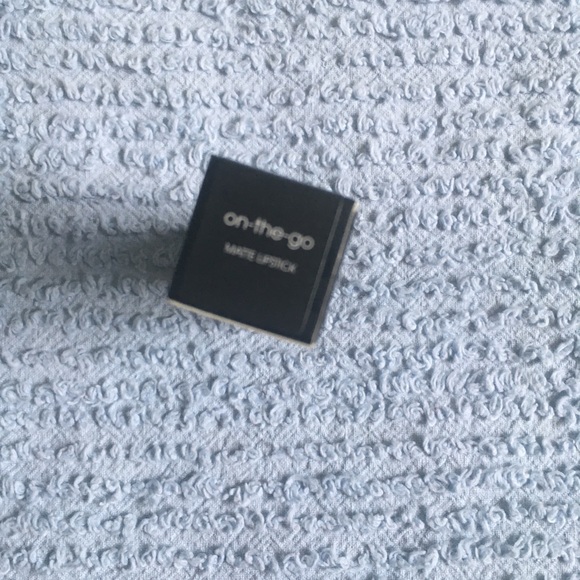 Melt Cosmetics Matte Lipstick On The Go BNIB - Picture 3 of 8